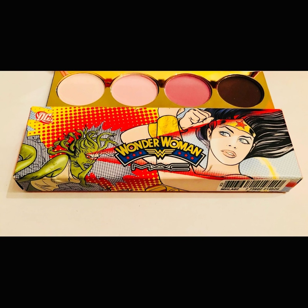 MAC WONDER WOMAN LIMITED EDITION EYE SHADOWS NEW UNOPENED